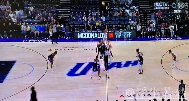 火箭客场击败爵士 申京砍下33分10篮板