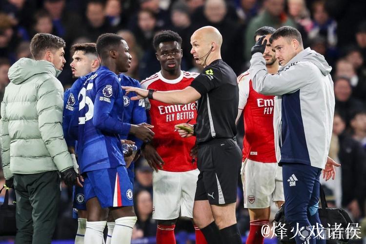 官方：凯塞多踩踏对手停赛3场 盖耶掌掴队友停赛2场